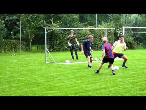 KFC Heusden - Pittige training nog een oefening 28 juli 2011.