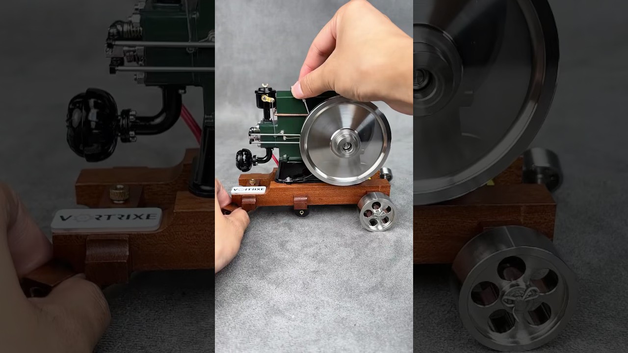Look this mini hit$miss engine model!#enginemodel #hitmissengine