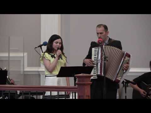 Biserica Maranata Knoxville: Daniel si Maria But - Ma iubesti tu mai mult decat ceilalti