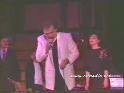 MATE MIŠO KOVAČ UZiVO SVI PJEVAJU JA NE ČUJEM