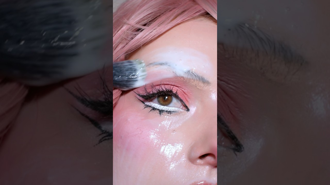 Porcelain doll look for Halloween : water + pell of mask🎀 #makeuptutorial