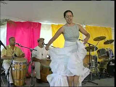 Viento de Agua perform a traditional bomba