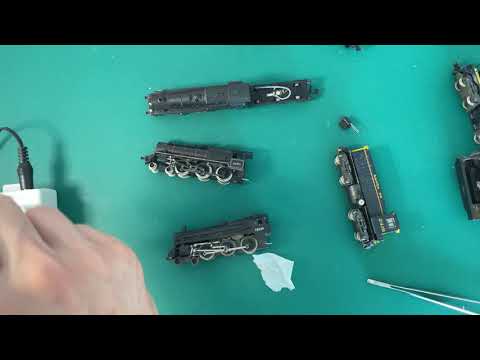 eBay delivery - N Gauge / N Scale Job Lot - unwrapping and test driving - a lot of work to do...