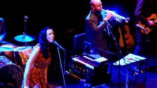 Lisa Hannigan - Teeth @ Paradiso (4/7)
