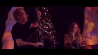 Judith Owen and Harry Shearer - Christmas With The Devil (Official Video)