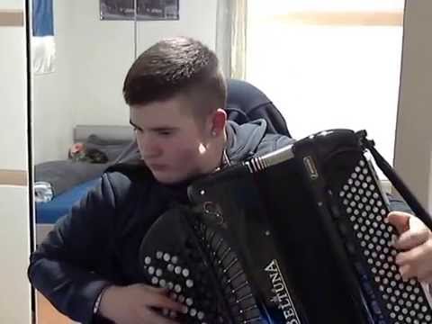 Splet lepih narodnih kola...