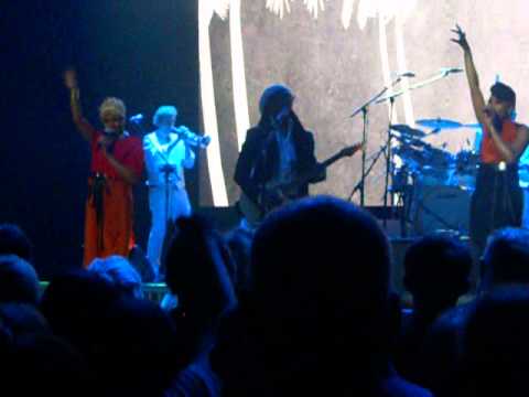 Chic Feat. Nile Rodgers - Le Freak - Manchester 2015