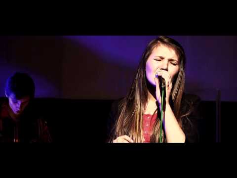 Zbawca porusza góry| Mighty to save- Hillsong United cover | Kościół In Plus