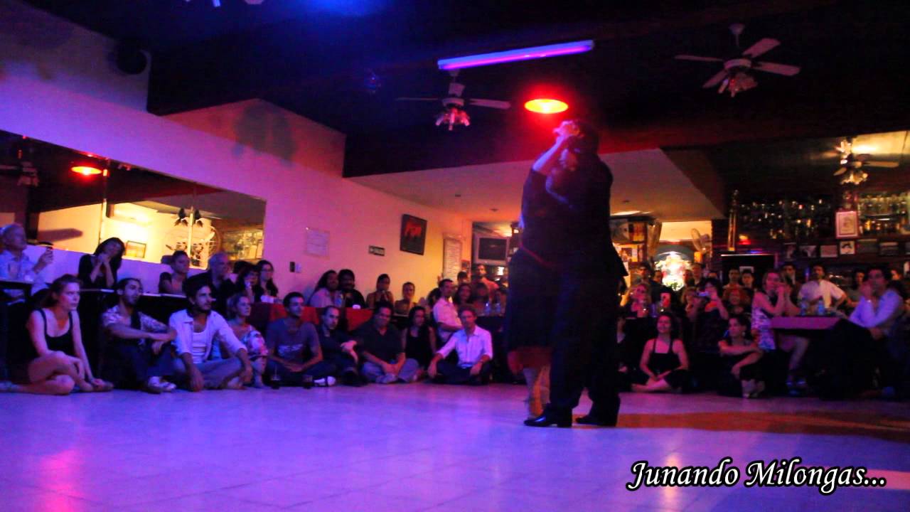 AYELEN QUIROGA Y KLEBER QUEIROZ en MILONGA10 (Tango)