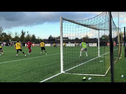 Callum Jones scores Dartford’s2nd v Cray Wanderers 