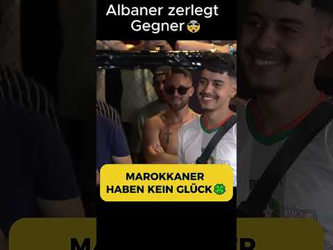 Publikum rastet aus🔥 - Albaner zerstört Rapper!