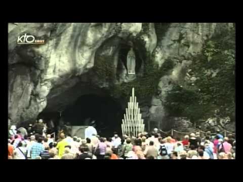 Chapelet à Lourdes