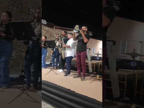apresentaçao em passa publica de Catarina Ce em pro aos festejos do municipio