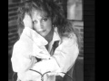 Reba McEntire -- I Don't Think Love Ought To Be That Way