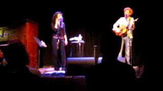 Catie Curtis with Lucy Kaplansky - Troubled Mind