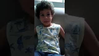Aluno David, Grupo 5, contando porque o seu pai merece muitas curtidas.