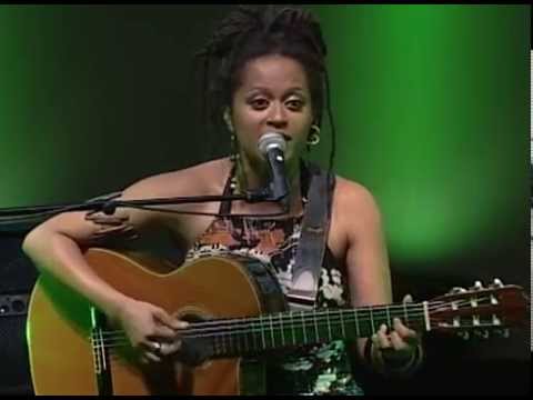 Sara Tavares - Balancê (Live in Lisboa, 2007) (4/13)