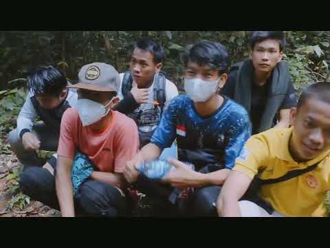 Hiking di Gunung Meja Amban Manokwari