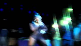 Ashanti premiere's "She can't/like Mine" live