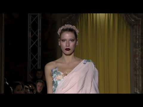 Aida Musinovic Fall 2023 / Emerging Talents Milan