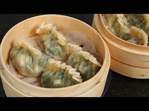 Shrimp & Asian chive dumplings (Saeu buchu mandu: 새우 부추 만두)