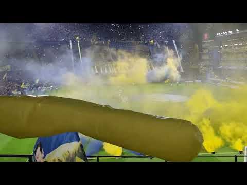 "gran recibimiento de la hinchada de boca" Barra: La 12 • Club: Boca Juniors