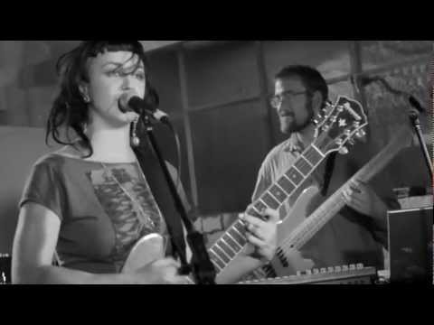 Hiatus Kaiyote - Lace Skull