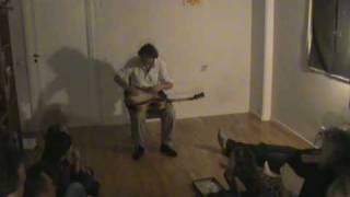Christian Munthe: free improvised backside guitar