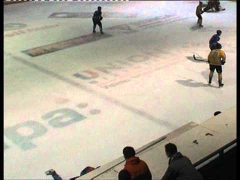 Szabó András leütközése 11.02. Sapa Fehérvár AV19 - Fenestela Brassó 2-1 h.u.