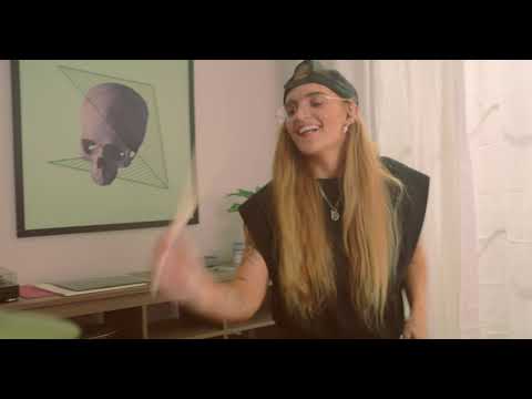 G Flip feat. Upsahl - "Scream" (Official Video)