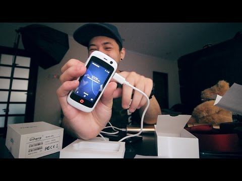 Unboxing The World's Smallest 4G Smartphone - Unihertz Jelly