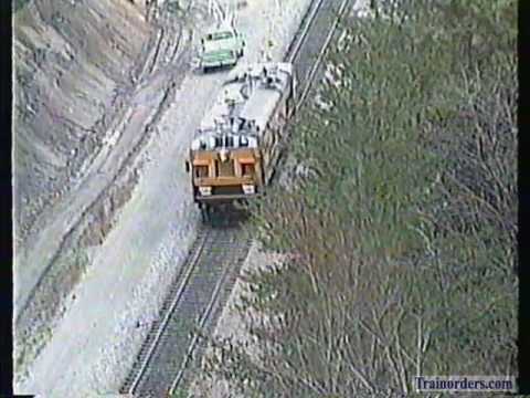 Classic Railroad Series 652 - Below The Bridge, Norfolk Southern in Kentucky Spring 1991