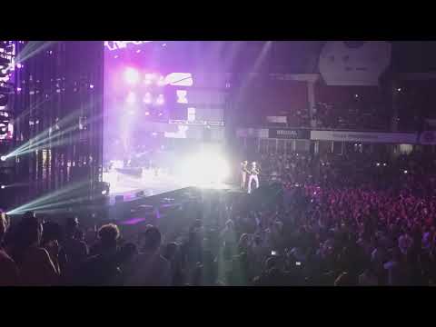 GABRIEL Y JOSSIE ESTEBAN - UN HOMBRE BUSCA UNA MUJER