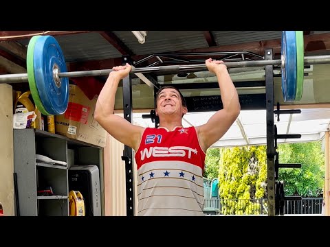 Squat everyday Day 1093: Press every day