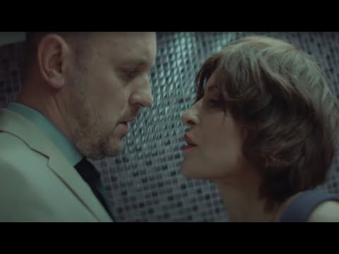 Man Seduces Woman