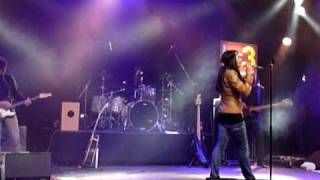 Jenniffer Kae - Do You Love Me - live