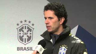 Médico da Seleção avalia situação de jogadores na Granja Comary