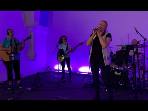 Glorious - Bryan and Katie Torwalt