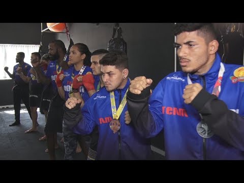 Academia de kickboxing coleciona medalhas em nacionais