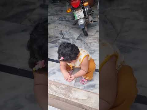 happy baby umama feeding cats #cutebaby