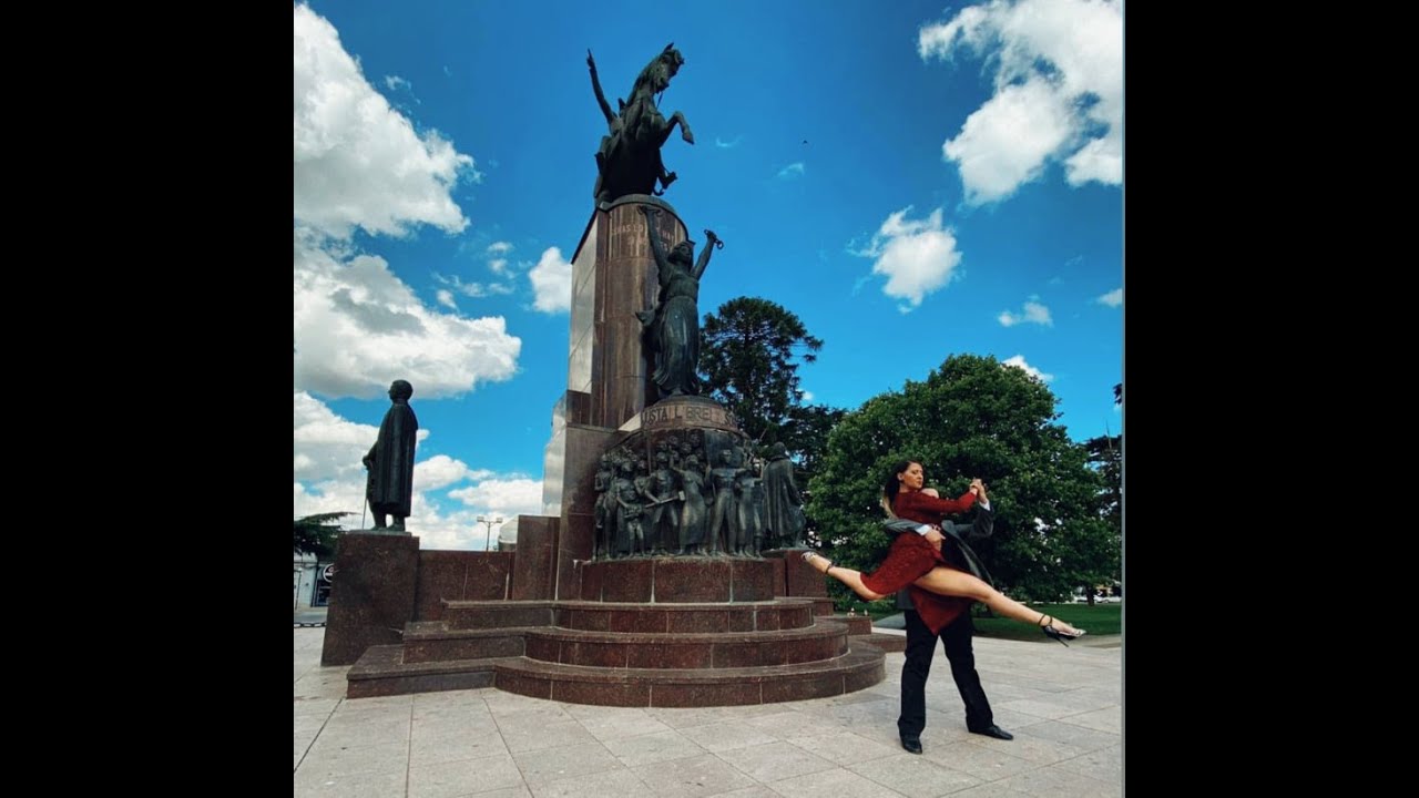 #TANGO #MONUMENTO - #Chacabuqueando fragmento - Analía Centurión y David Magne