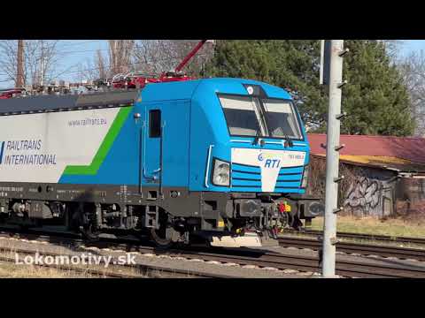 Lokomotíva Vectron prechádza cez stanicu Bratislava predmestie