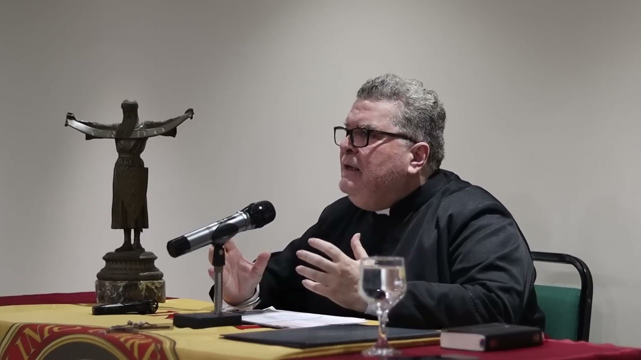 O PAPEL DECISIVO de Nossa Senhora na nossa Salvação