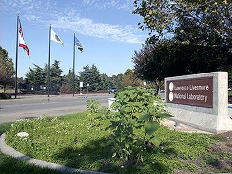 在勞倫斯-利弗莫爾國家實驗室工作 (Working at Lawrence Livermore National Laboratory)