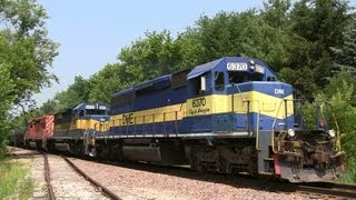 preview picture of video 'DM&E 6370 East by Pingree Grove, Illinois on 6-23-2013'