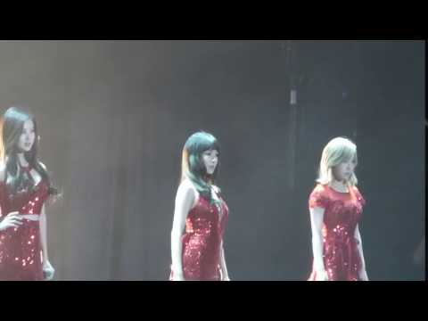 160731 Girls Generation-TTS (소녀시대-태티서) - Intro 2 || KCON LA 2016 Day 2