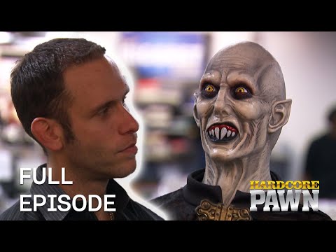 Original Stephen King Film Set Prop! | Hardcore Pawn | Season 7 | Episode 11
