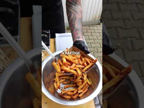 Der Kollege ist verrückt 😁🤣 #bbq #lecker #fleisch #smoker