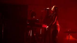 Alison Moyet: The English U at Glasgow Royal Concert Hall 01/11/17