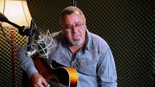 Vince Gill Performs “Sight for Sore Eyes” | Share the Light